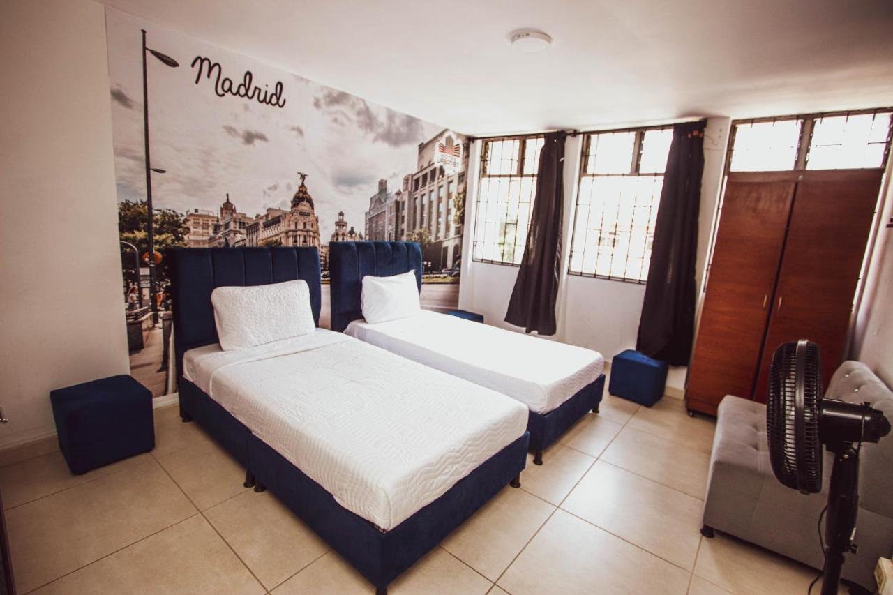 Aw Hotel Urban 80 Медельїн Екстер'єр фото